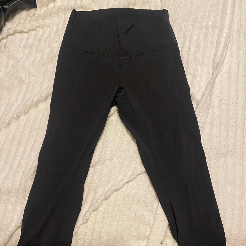 Lululemon cropped black leggings - small rip